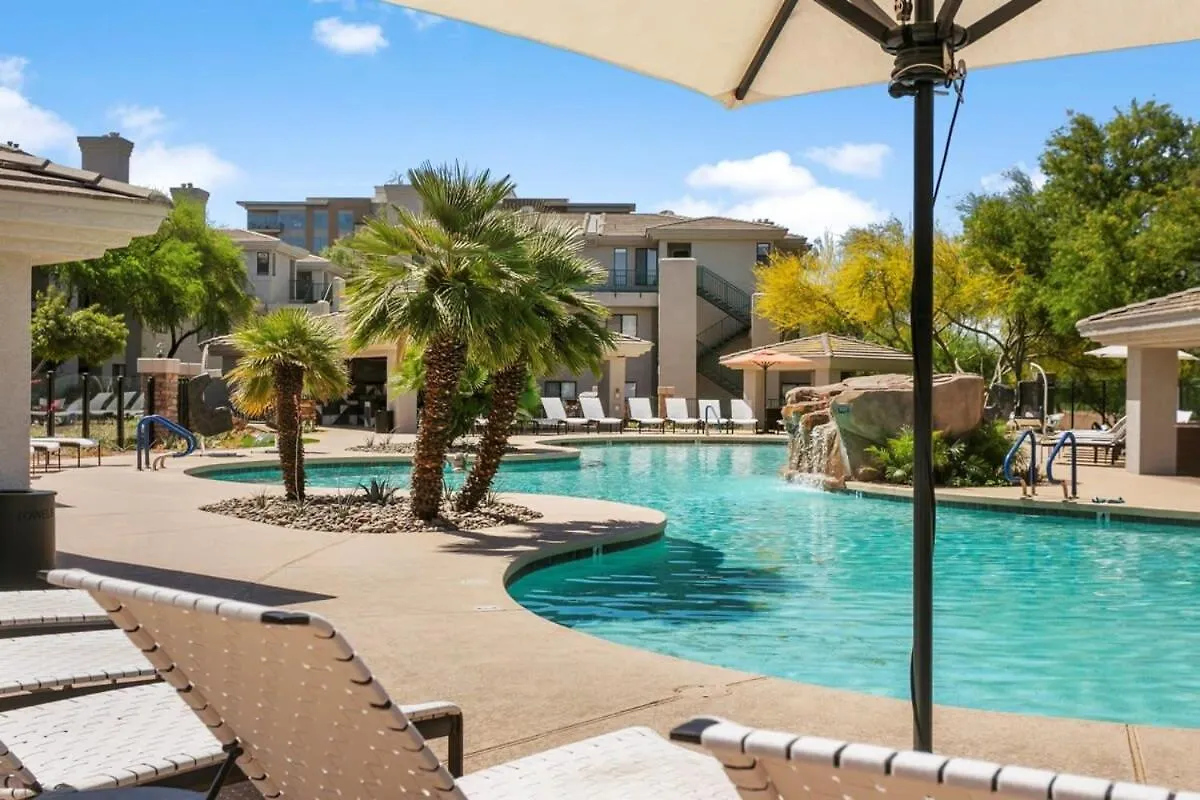 2Br Cozysuites At Kierland Commons With Pool #06 Скоттсдейл Апартаменты