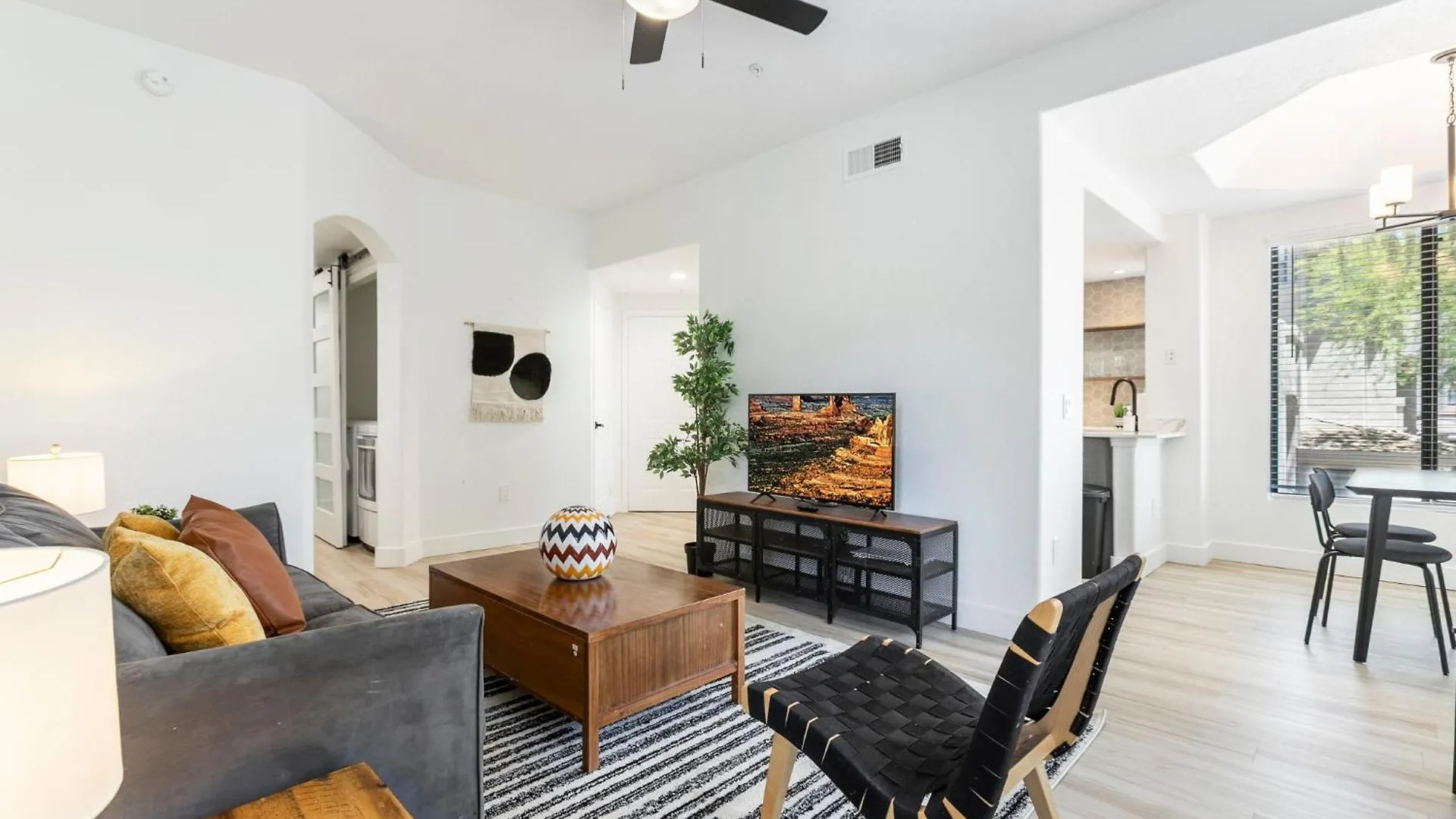 2Br Cozysuites At Kierland Commons With Pool #06 Скоттсдейл 0*,  США